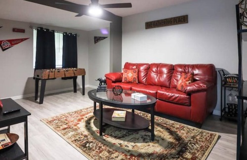 Cleveland House | Beautifully renovated home/5BR