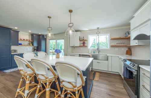 Mid-Coast and Islands House | Beautifully renovated 4BR, 2BA pet friendly home with ocean views and access