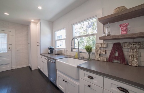 Venice House | Beautifully Renovated Venice Beach Craftsman - Prime Location!