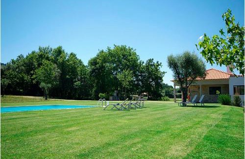 Fornelos Villa | Beautifully Restored Ponte De Lima Farm House 6 Bedrooms Quinta Fornelos Private Pool & Surrounded By Hectares Of Vineyards