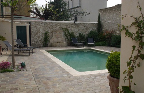 Molleges House | Beautifully restored farmhouse in the center of the village