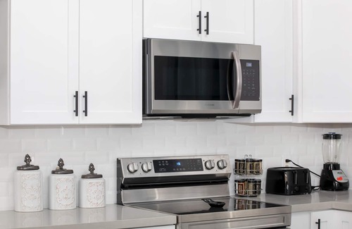 Algiers Point House | Beautifully updated New Orleans Home *sleeps 10*
