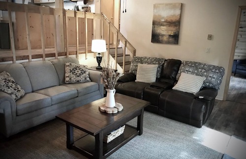 Maggie Valley Cabin | Beautifully Wooded & Serene Setting (Hot Tub)