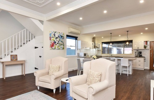 Swansea House | Beauty on Belmont Hampton Inspired Lakeside Luxury