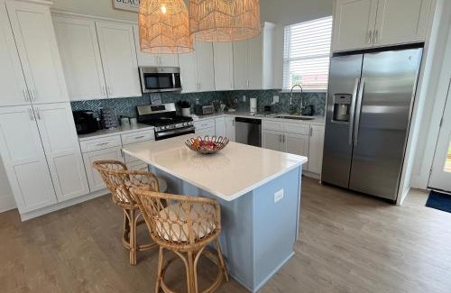 Gulfport House | Beauty on the Beach Gulf Luxury w/Gorgeous Views