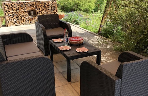 Bichishausen Apartment | Beaver's nest, 80sqm, terrace, 2 bedrooms, max. 2 adults + 3 children