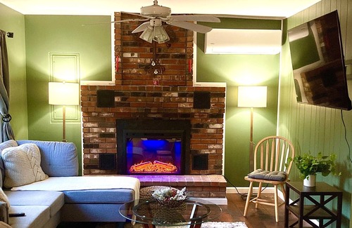 Beaverdam Lake-Salisbury Mills Villa | Beaverdam Lake Ranch Near West Point, In New Windsor NY