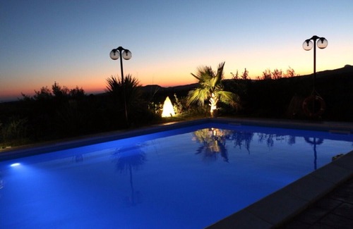 Caltabellotta Bed & Breakfast | BEB "THE SILVER FAULTS" - RED ROOM