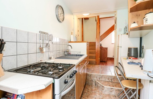 Sheringham Cottage | BECK COTTAGE, romantic, character holiday cottage in Sheringham