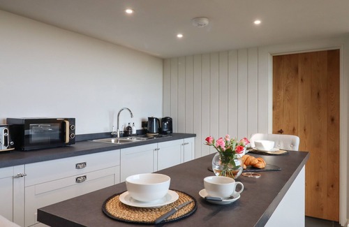 Newton Abbot Cottage | BECKAFORD VIEW, pet friendly, character holiday cottage in Ilsington