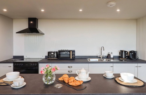 Newton Abbot Cottage | BECKAFORD VIEW, pet friendly, character holiday cottage in Ilsington