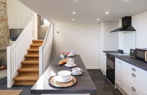 Newton Abbot Cottage | BECKAFORD VIEW, pet friendly, character holiday cottage in Ilsington