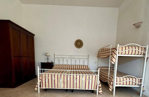 Uggiano la Chiesa House | Bed and Breakfast La rondine