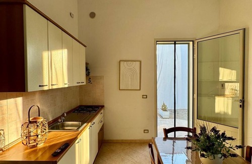Uggiano la Chiesa House | Bed and Breakfast La rondine