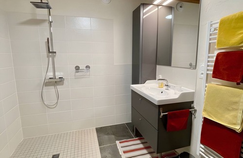 Iholdy Bed & Breakfast | Bed and Breakfast 'Barukia' with Private Garden and Wi-Fi