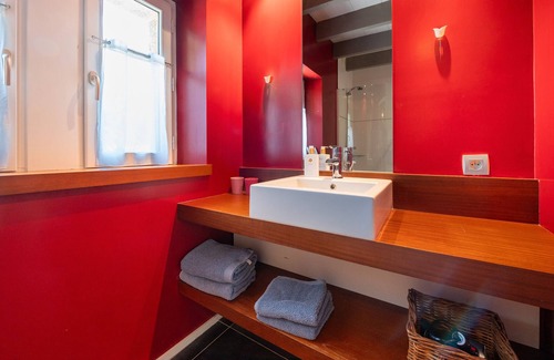 Arzano Bed & Breakfast | Bed and Breakfast 'Hortensia' with Shared Pool, Shared Terrace and Wi-Fi