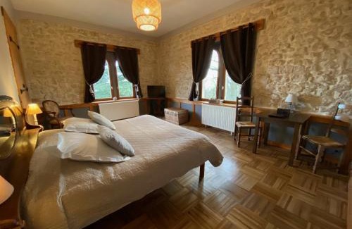 Belleau Bed & Breakfast | Bed and Breakfast Le Château de Morey