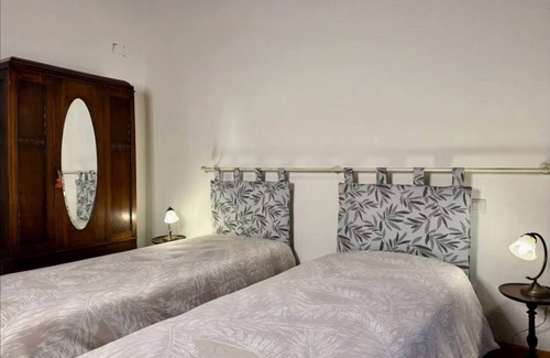 Scansano Bed & Breakfast | Bed and Breakfast 'Palazzo Ghio' with Wi-Fi and Air Conditioning