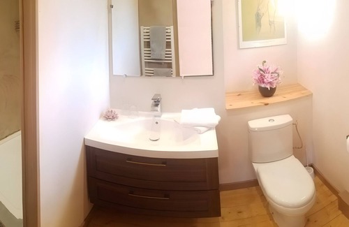 Le Fraysse Bed & Breakfast | Bed and Breakfast 'Toulouse Lautrec' with Shared Pool, Shared Garden and Wi-Fi