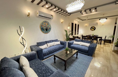 South Extension Apartment | BedChambers Serviced Apartments South Extension,n3 BHKn