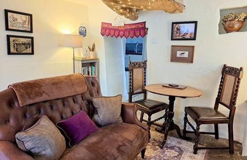 Worton Cottage | Beebole Cottage, cosy 17th century cottage in heart of Yorkshire Dales near lake