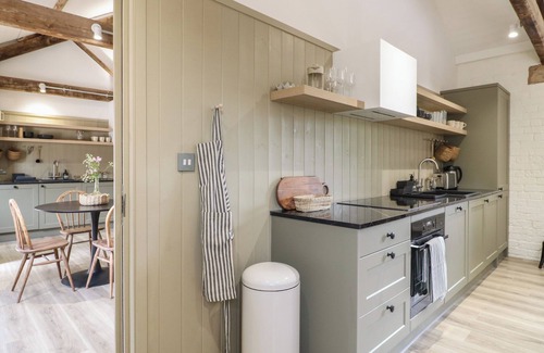 Crich House | BEECH COTTAGE - FOLD YARDS, family friendly in Alderwasley