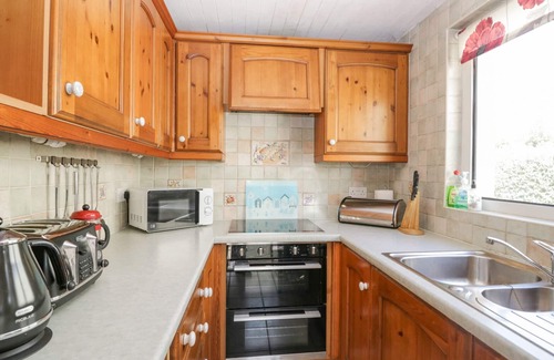 Scales Cottage | BEECH COTTAGE, pet friendly, with open fire in Scales