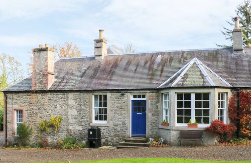Melrose Cottage | BEECH COTTAGE, pet friendly, character holiday cottage in St Boswells