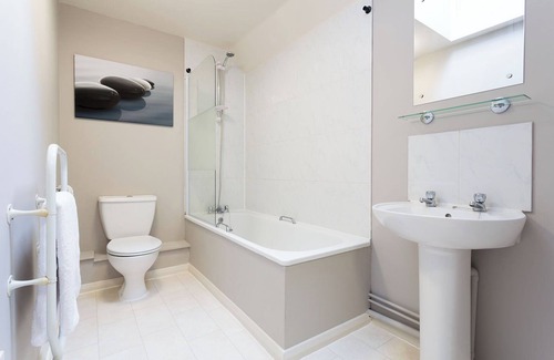 Headington Apartment | Beech Ldge 8 | 2 Bed 1st Floor Apt.