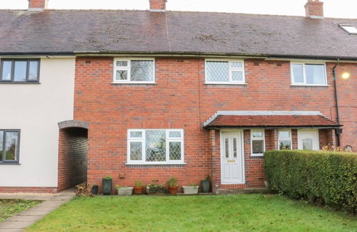 Foxt House | BEECHVIEW, family friendly, with open fire in Ipstones