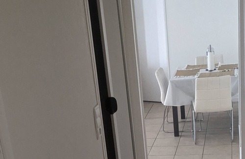 La Chapelle-Saint-Luc Apartment | Bel Appartement Sécurisé, Calme et Sans Vis-à-vis, Proche de Toutes Commodités