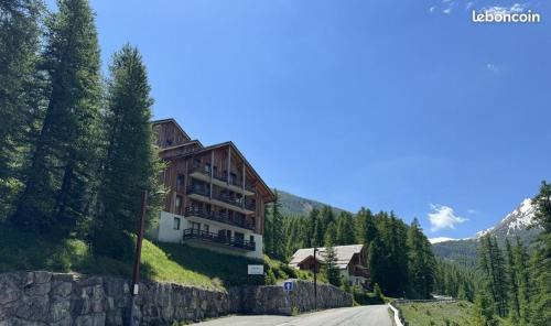Les Orres Apartment | Bel appart au centre des Orres 1800 - Grand balcon Belle vue - A côté pistes
