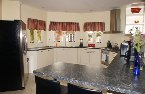 Opal House | Bella Ruby: Palm Beach-POOL BAR- 2Car Garage. The Most Beautiful Gem In Aruba!