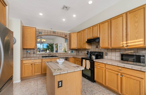 The Bluffs House | Bella View Resort Beckons You To Enjoy The Peace And Quiet Of This Home.