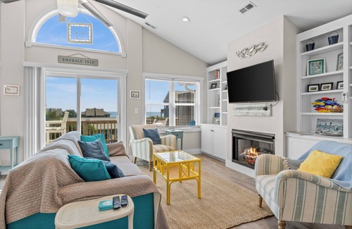 Emerald Isle House | Bella Vista East with Oceanview