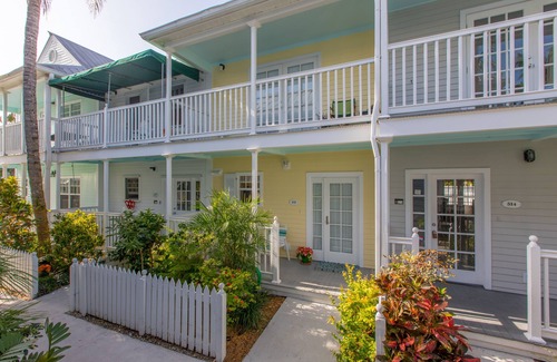 Bahama Village House | BELLA VITA ~ 2/1.5 located in the Truman Annex with a community pool!