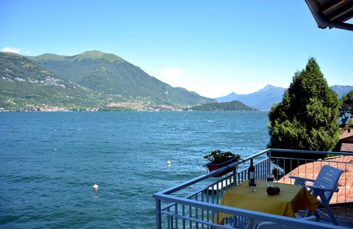 Lezzeno Apartment | Bellagio Villas - La Traviata directly on the lake