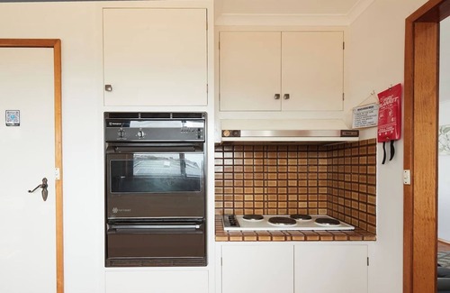 Portarlington House | Bellarine Bungalow Bay Breezes and Wineries Galore