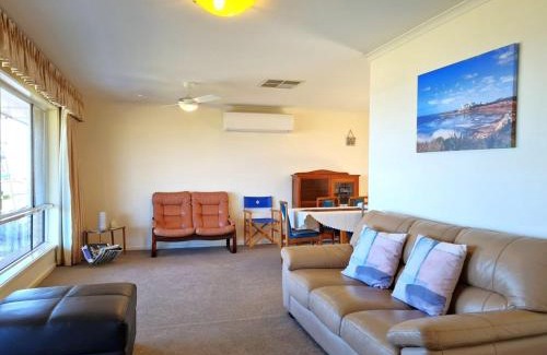 Tiddy Widdy Beach House | Bellavista