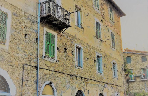 Dolceacqua Apartment | BELLAVISTA Love nest on one of the most beautiful ancient villages in Italy: DOLCEACQUA