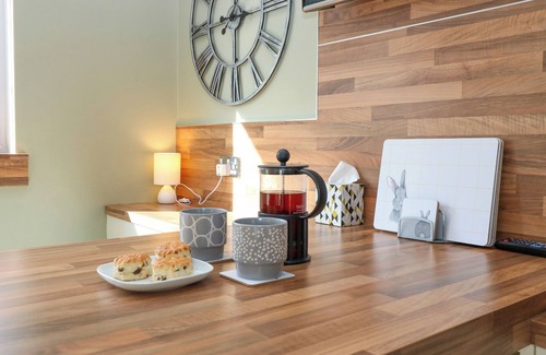 Perth Cottage | BELLE A'RON, family friendly, with a garden in Perth