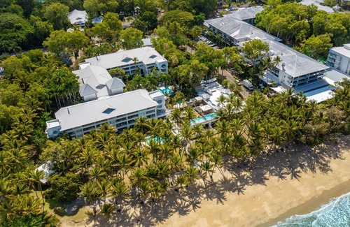 Palm Cove Apartment | Belle Escapes Poolside Luxury Suite 52 Alamanda Resort Palm Cove
