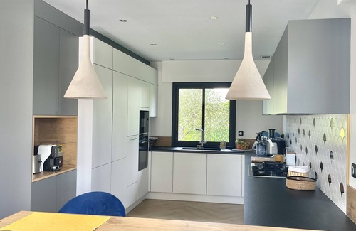 Vezin-le-Coquet House | Belle et Grande Maison Avec Piscine à 5min de Rennes