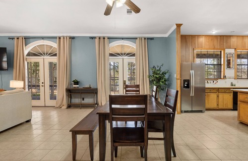 Anacoco House | Belle La Vie! Spacious Lake house with gorgeous views!