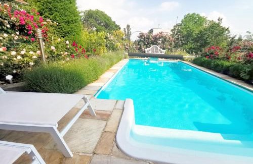 Kissvabhegy Apartment | Bellevue Apartment with AC & heating & terrace
