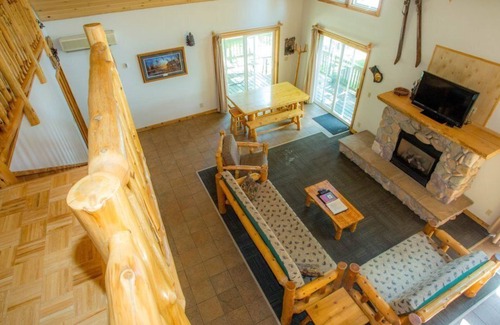 Puposky Cabin | Bemidji Lakefront Getaway - Private Beach & Resort Amenities