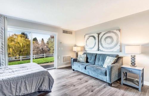Bend Hotel | Bend Riverside Condos Near Downtown Bend
