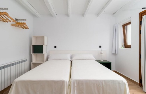 Suances House | BENEDICTA FAMILY ROOMS