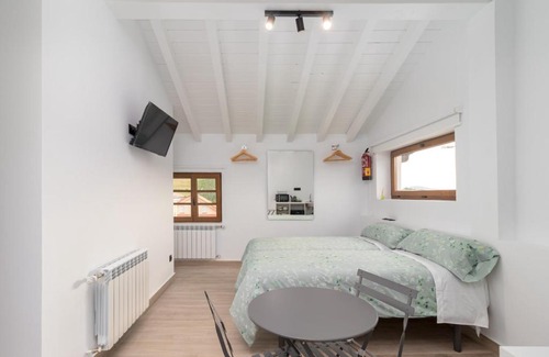 Suances House | BENEDICTA FAMILY ROOMS