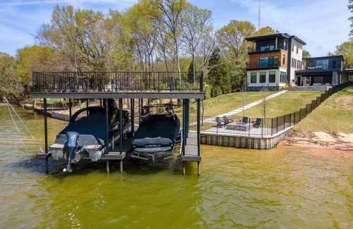 Caney City House | Benjamin Manor in Cedar Creek Lake